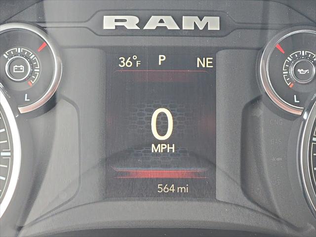 2025 Ram 1500 Big Horn Crew Cab 4x4 5'7" Box