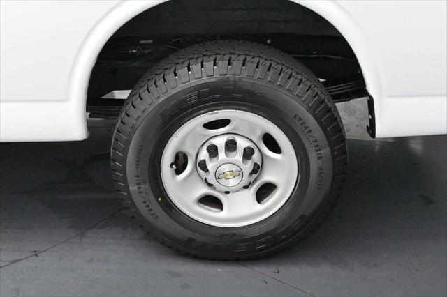 2023 Chevrolet Express Cargo Van RWD 2500 Regular Wheelbase WT