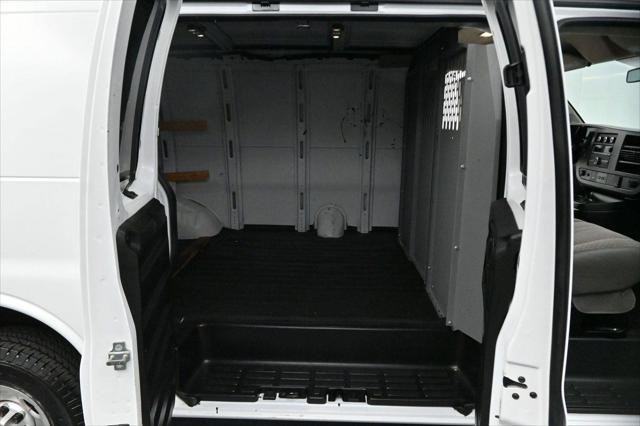2023 Chevrolet Express Cargo Van RWD 2500 Regular Wheelbase WT