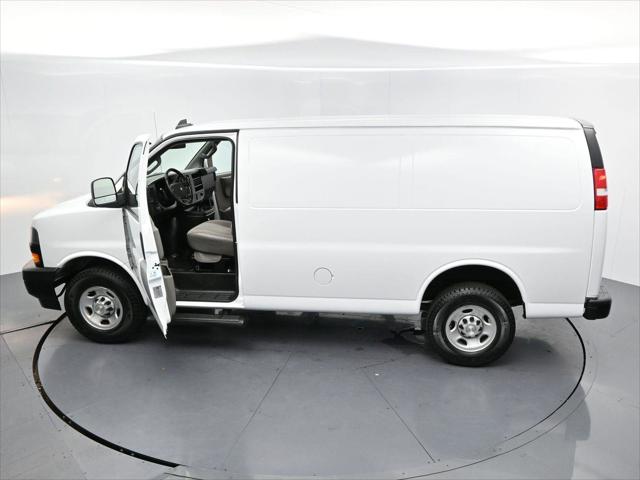 2023 Chevrolet Express Cargo Van RWD 2500 Regular Wheelbase WT