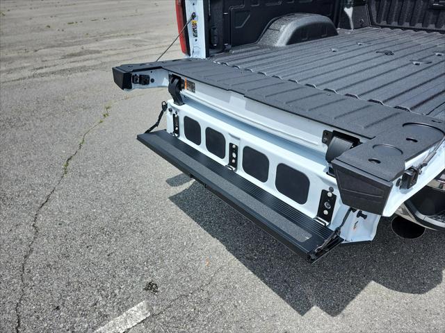 2026 GMC Sierra 2500HD Crew Cab, Standard Bed, SLT, 4WD
