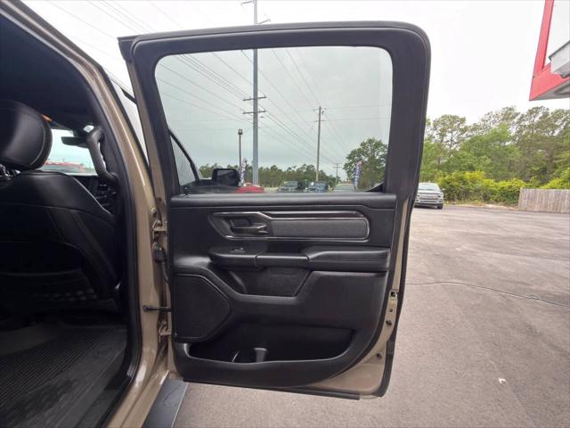 2020 Ram 1500 Big Horn Crew Cab 4x4 5'7" Box