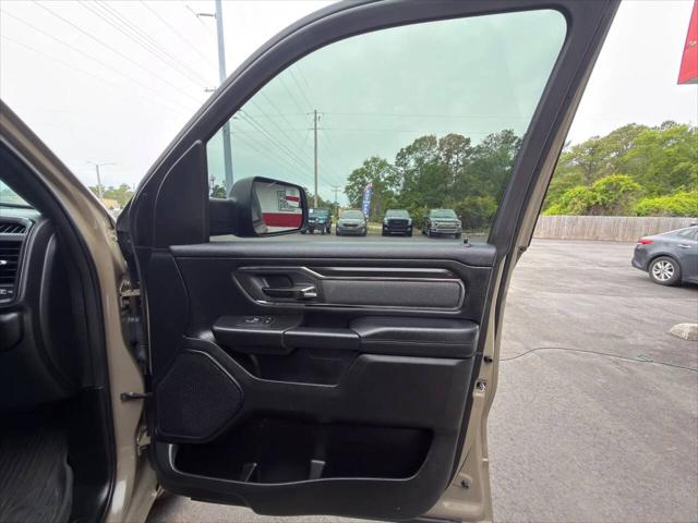 2020 Ram 1500 Big Horn Crew Cab 4x4 5'7" Box