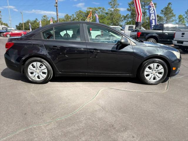 2013 Chevrolet Cruze LS Manual