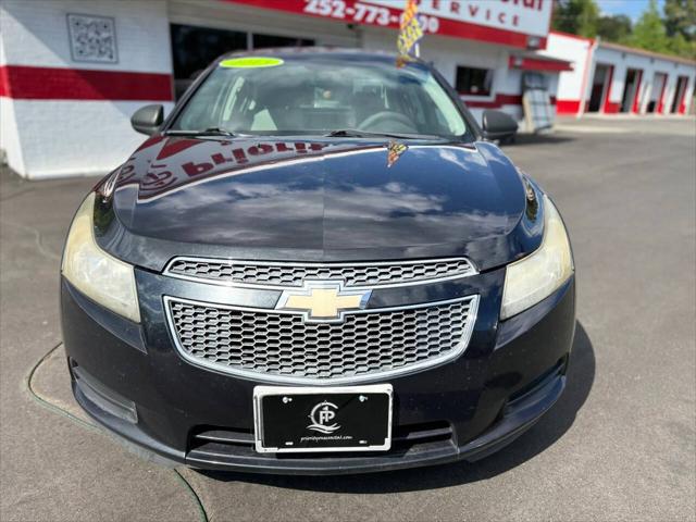 2013 Chevrolet Cruze LS Manual