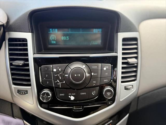 2013 Chevrolet Cruze LS Manual