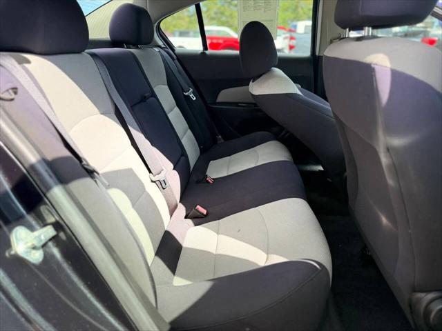 2013 Chevrolet Cruze LS Manual