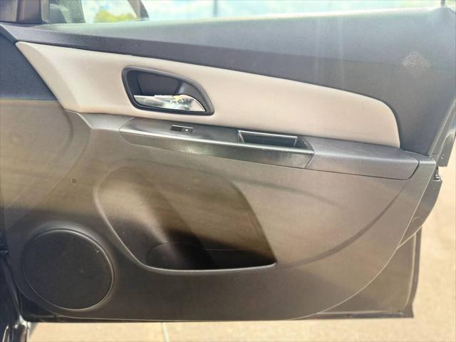 2013 Chevrolet Cruze LS Manual
