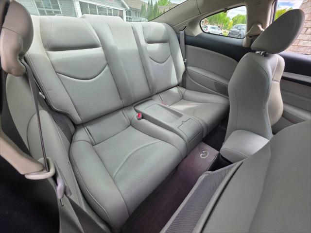 2009 INFINITI G37 x AWD 2dr Coupe