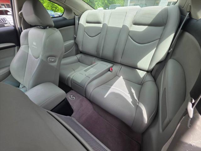 2009 INFINITI G37 x AWD 2dr Coupe
