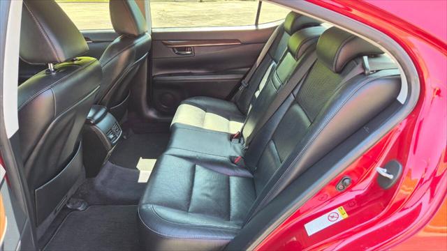 2013 Lexus ES 350 Base 4dr Sedan