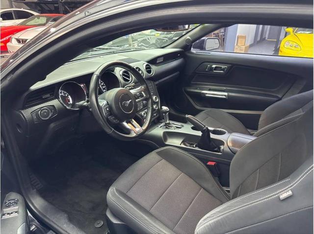 2016 Ford Mustang V6