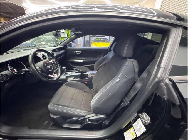2016 Ford Mustang V6