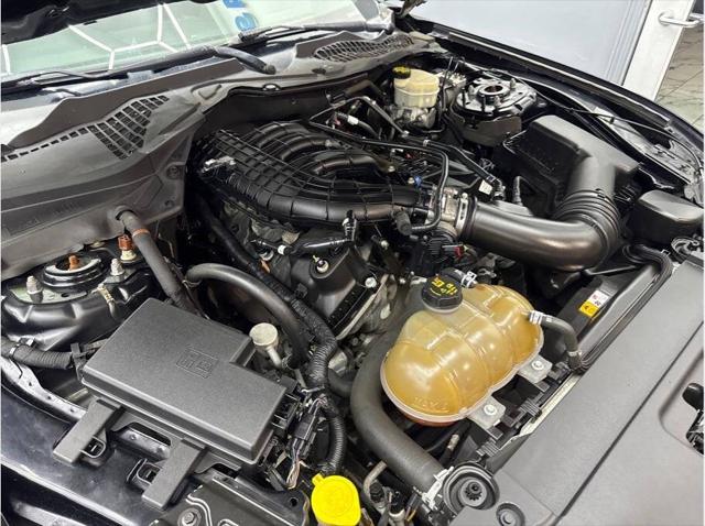2016 Ford Mustang V6