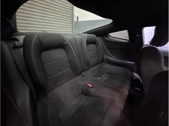 2016 Ford Mustang V6