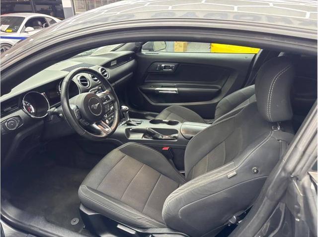 2016 Ford Mustang V6