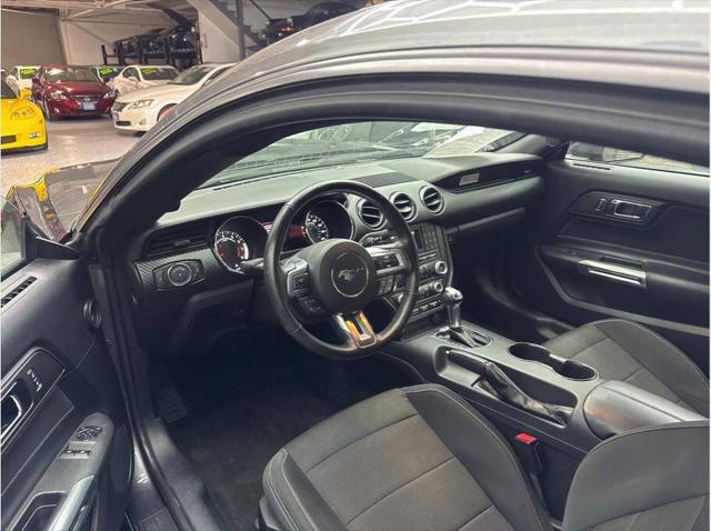 2016 Ford Mustang V6