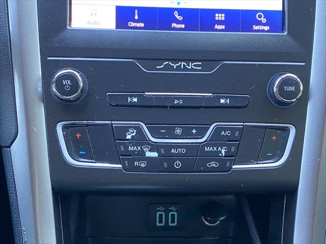 2020 Ford Fusion SE