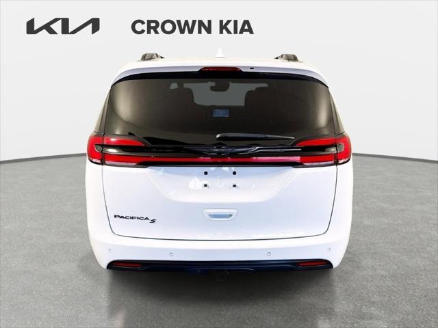2021 Chrysler Pacifica Touring L