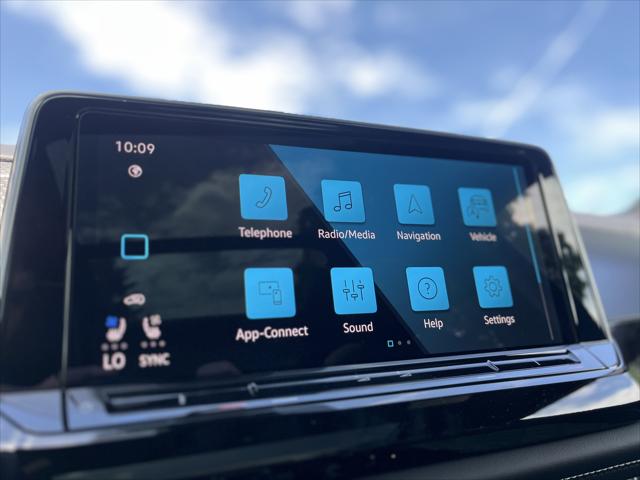 2026 Volkswagen Atlas Cross Sport SEL Premium R-Line