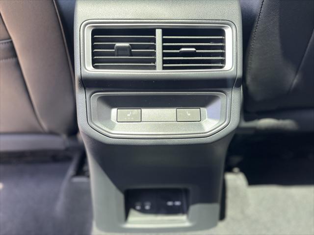2026 Volkswagen Atlas Cross Sport SEL Premium R-Line