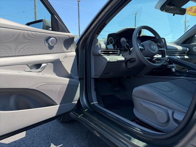 2024 Hyundai Elantra SEL