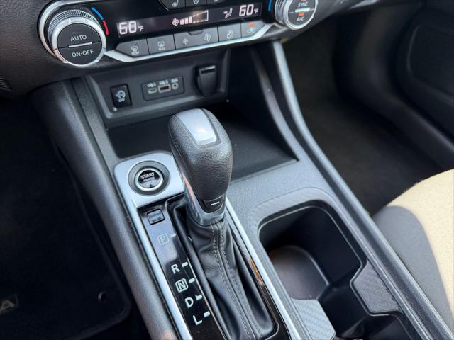 2024 Nissan Sentra SV Xtronic CVT