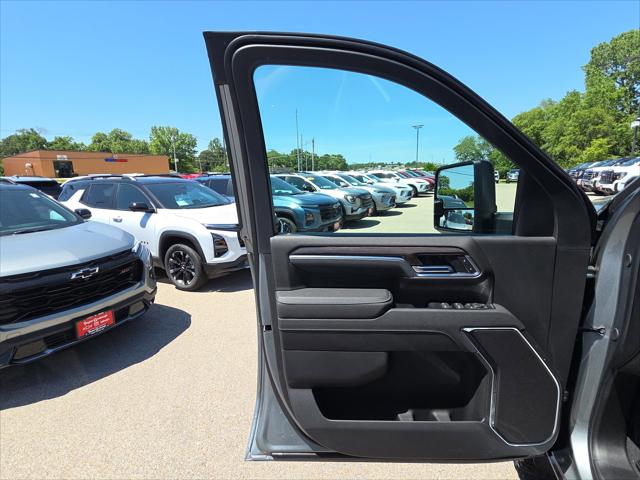 2026 Chevrolet Silverado 2500HD Crew Cab, Standard Bed, LT, 4WD