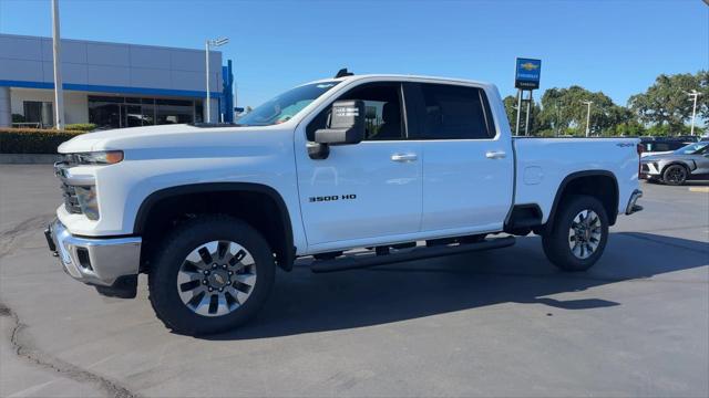 2026 Chevrolet Silverado 3500HD Crew Cab, Standard Bed, LT, 4WD