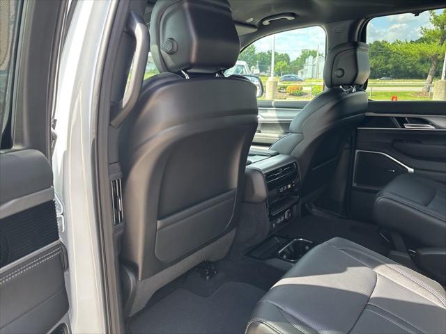 2026 Jeep Grand Wagoneer Limited Altitude 4x4