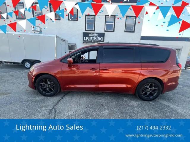 2018 Chrysler Pacifica Touring L Plus for sale in Springfield, IL