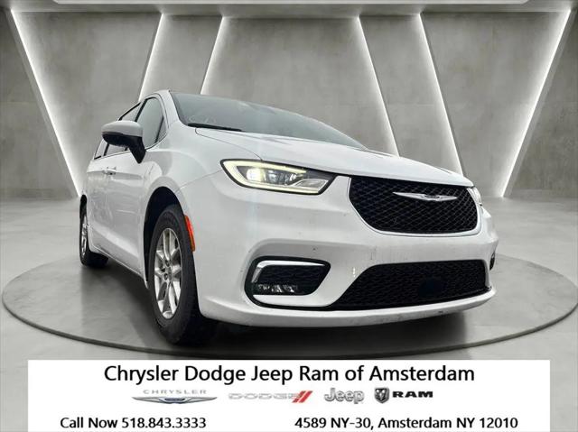 2023 Chrysler Pacifica Touring for sale in Amsterdam, NY