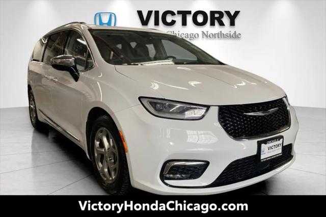 2023 Chrysler Pacifica Limited for sale in Chicago, IL