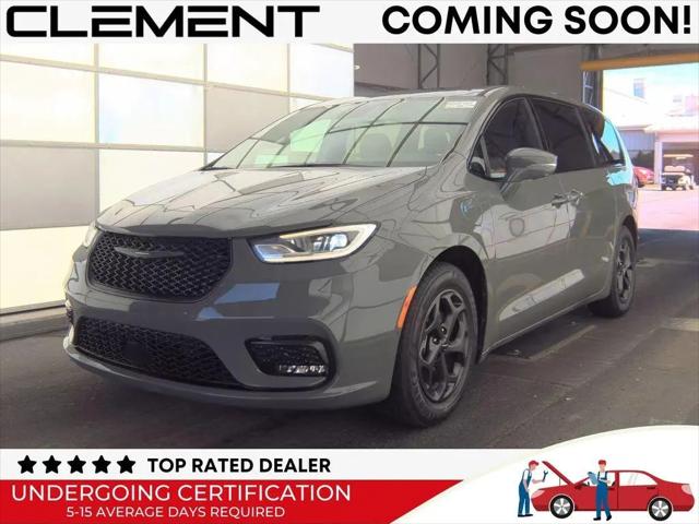 2022 Chrysler Pacifica Hybrid Limited for sale in St. Charles, MO