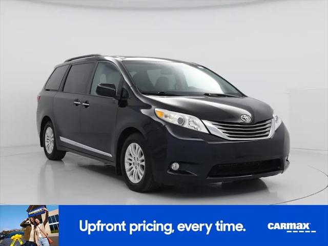 2017 Toyota Sienna XLE 8 Passenger for sale in Indianapolis, IN