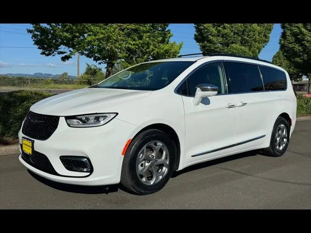 2022 Chrysler Pacifica Limited for sale in Eugene, OR