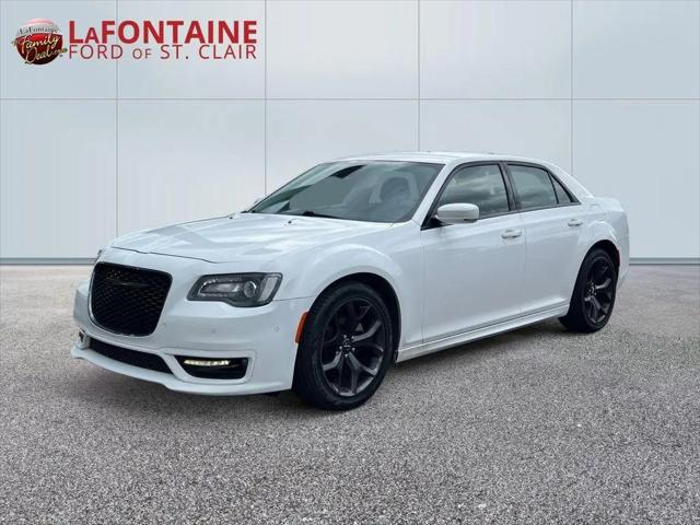 2022 Chrysler 300 Touring-L for sale in Saint Clair, MI