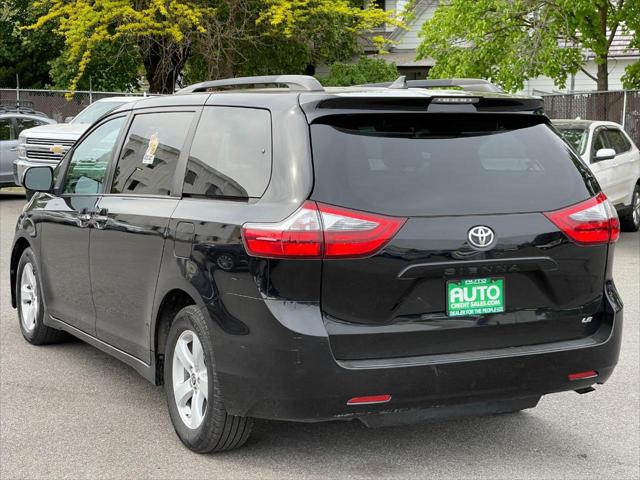 2020 Toyota Sienna LE