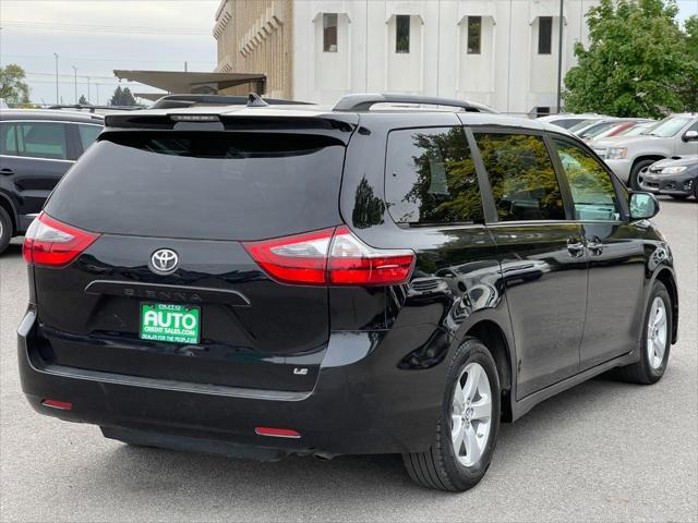 2020 Toyota Sienna LE