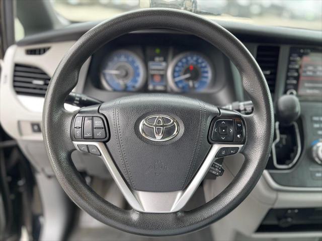 2020 Toyota Sienna LE