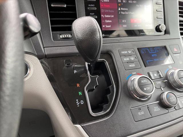 2020 Toyota Sienna LE