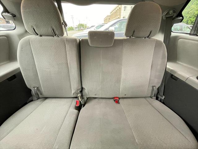 2020 Toyota Sienna LE