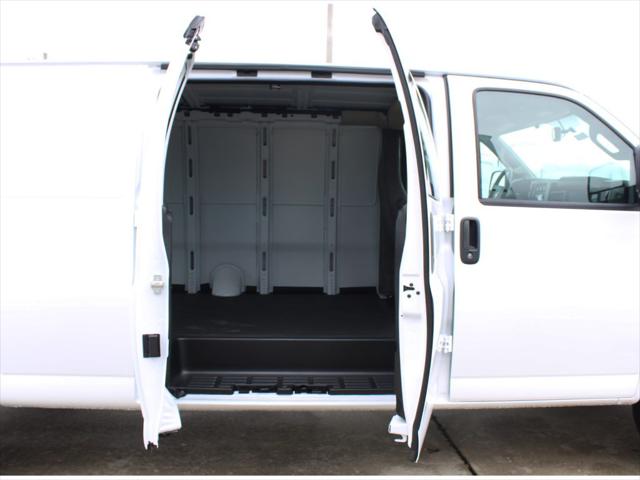 2026 Chevrolet Express Cargo Van 2500 Extended Wheelbase, WT, RWD