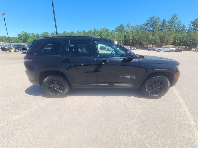 2025 Jeep Grand Cherokee Altitude 4x4