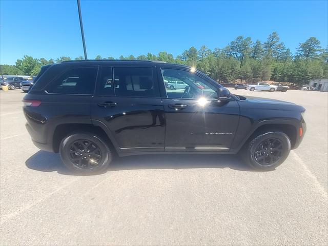 2025 Jeep Grand Cherokee Altitude 4x4