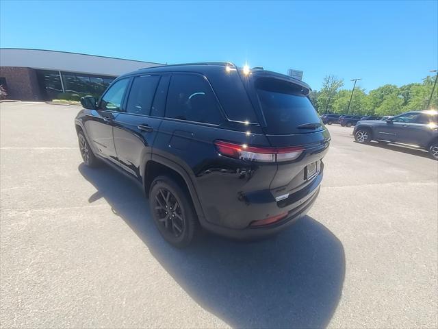 2025 Jeep Grand Cherokee Altitude 4x4