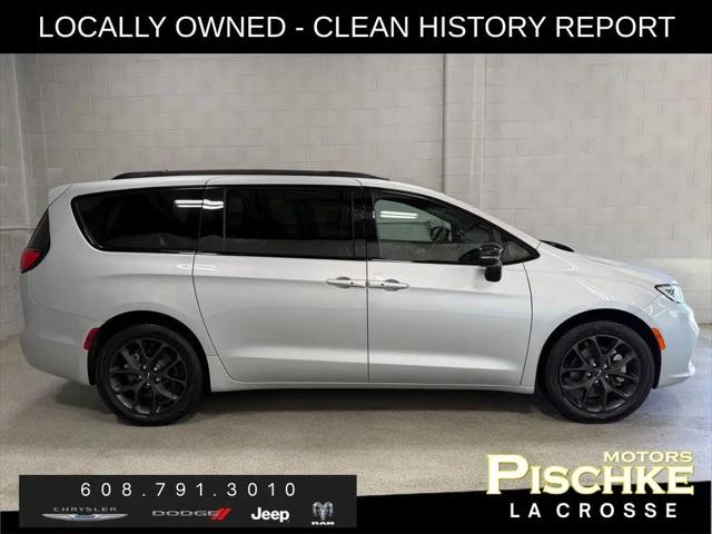 2023 Chrysler Pacifica Limited AWD for sale in La Crosse, WI