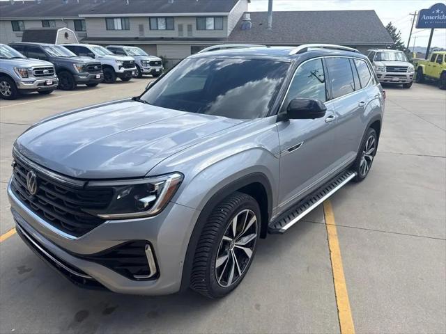 2024 Volkswagen Atlas 2.0T SEL Premium R-Line for sale in Iowa Falls, IA