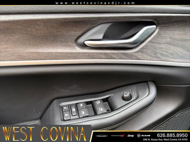 2026 Jeep Grand Cherokee L Altitude 4x4