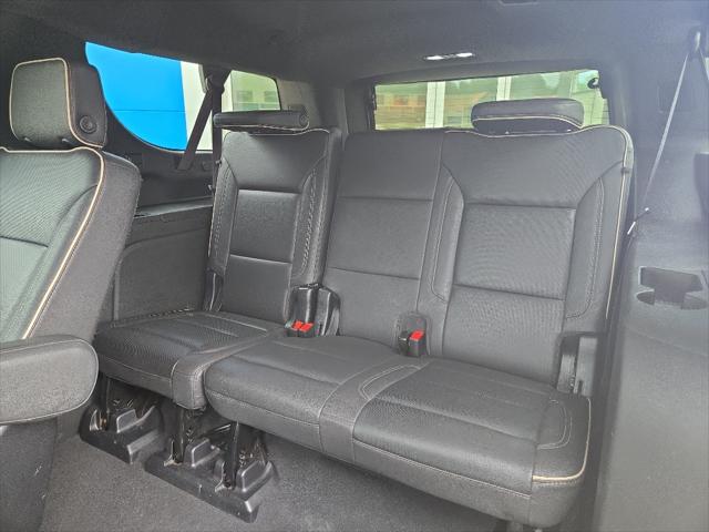 2023 Chevrolet Suburban 4WD Premier